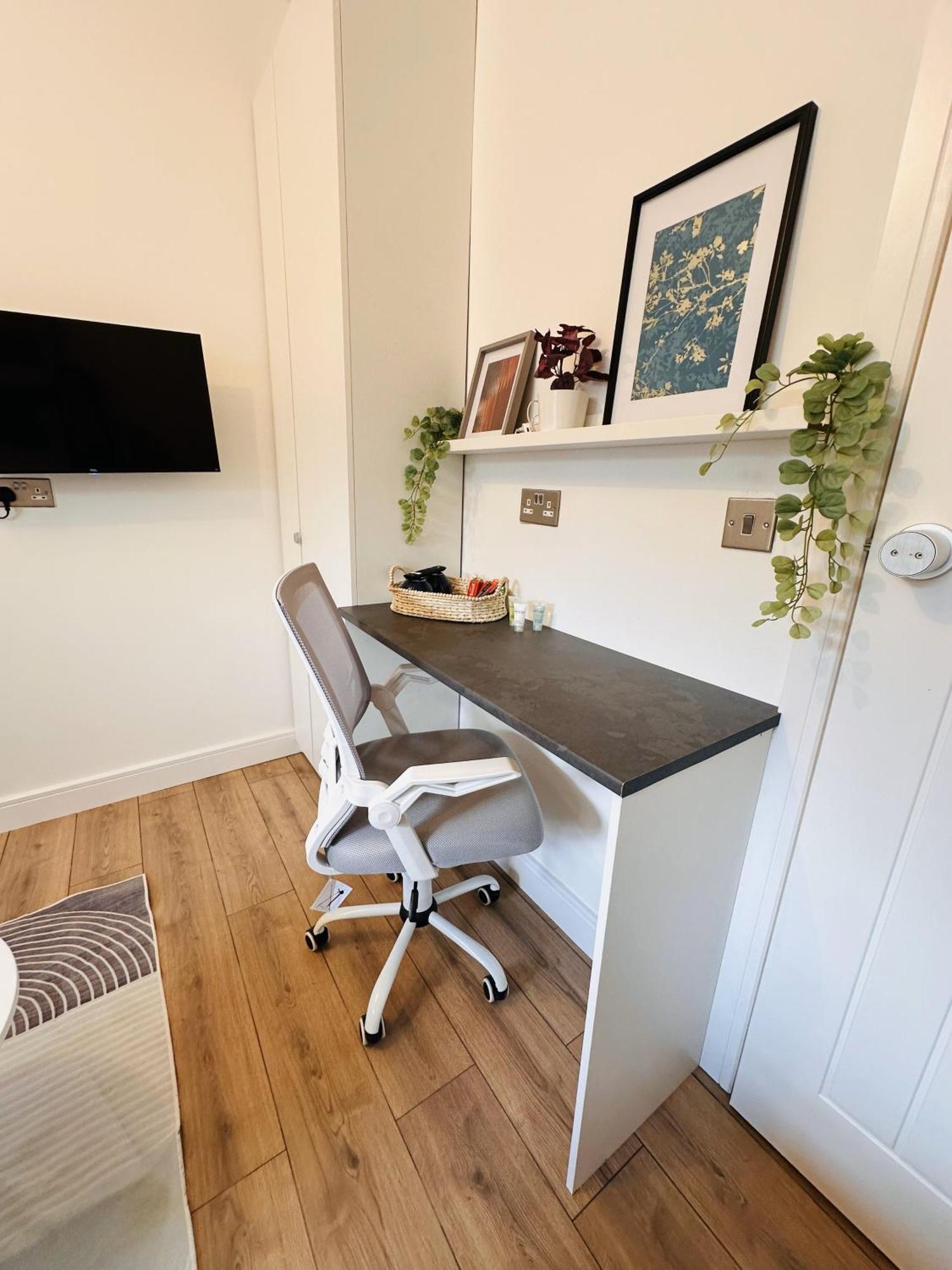 R4 Luxury Studio En-Suite Room In Harborne Lane By Queen Elizabeth Hospital Birmingham Exterior photo